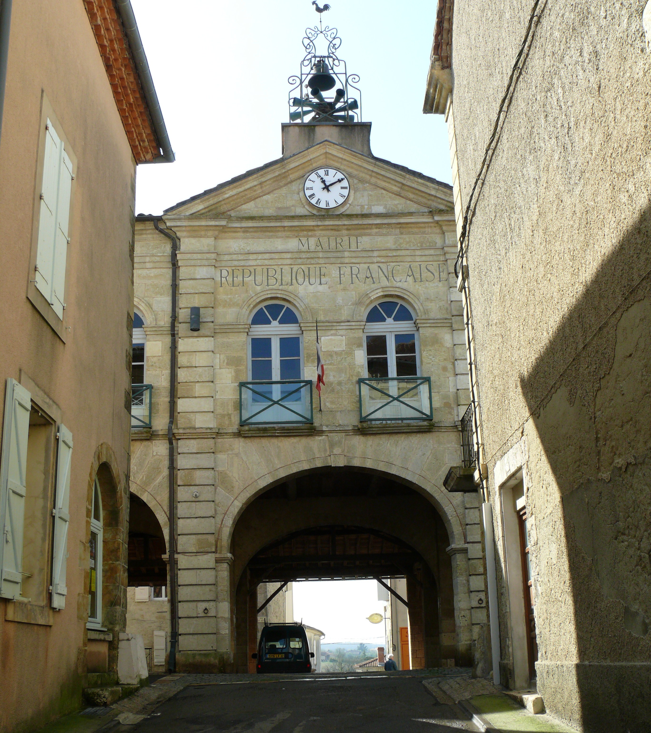 Mairie de Jégun.JPG