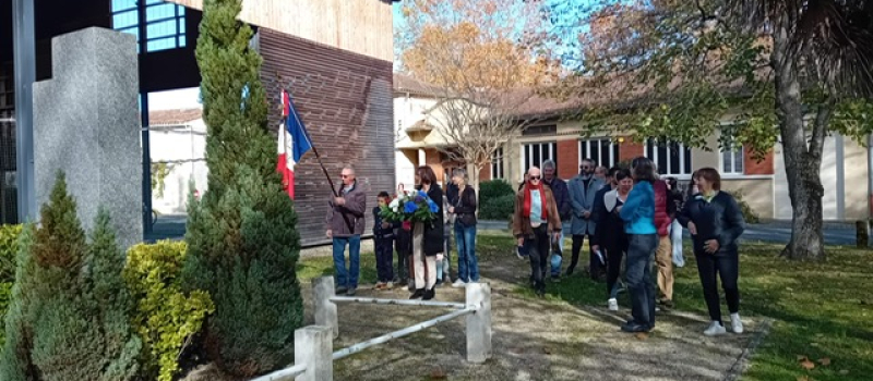Célébration du 11 novembre : les enfants chantent la Marseillaise