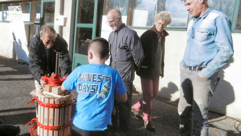 Une belle démonstration de " Croque  ton jus" avec un atelier participatif