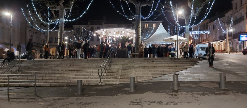Vic-Fezensac illumine son sapin et lance officiellement le mois de décembre