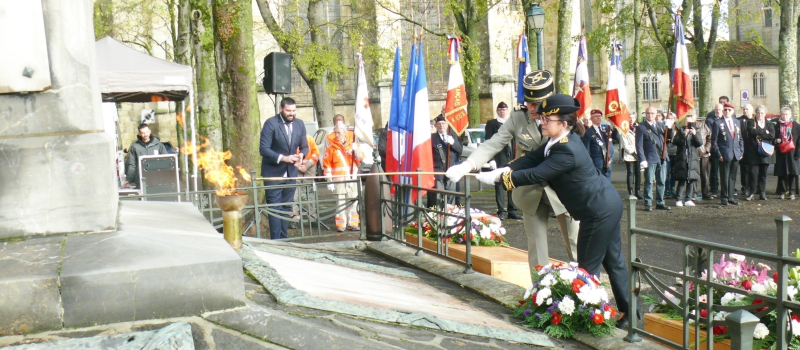Hommage aux morts pour la France pendant la guerre d'Algérie et pendant les combats du Maroc et de la Tunisie
