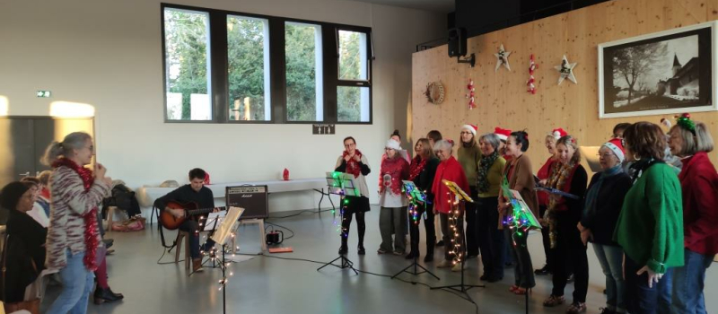 Un après midi en chansons pour un public nombreux et charmé
