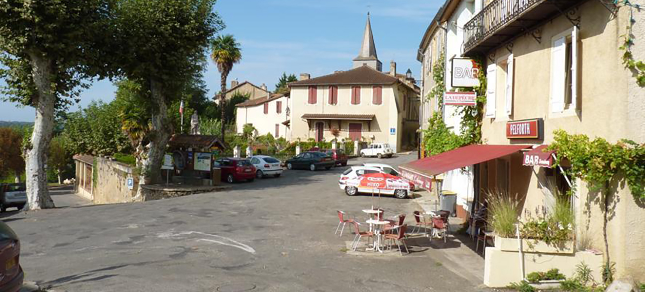 montesquiou rue acces village.jpg