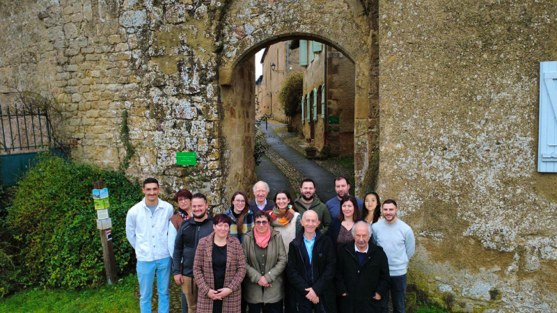 élections municipales :  "Avec vous surprenons !"