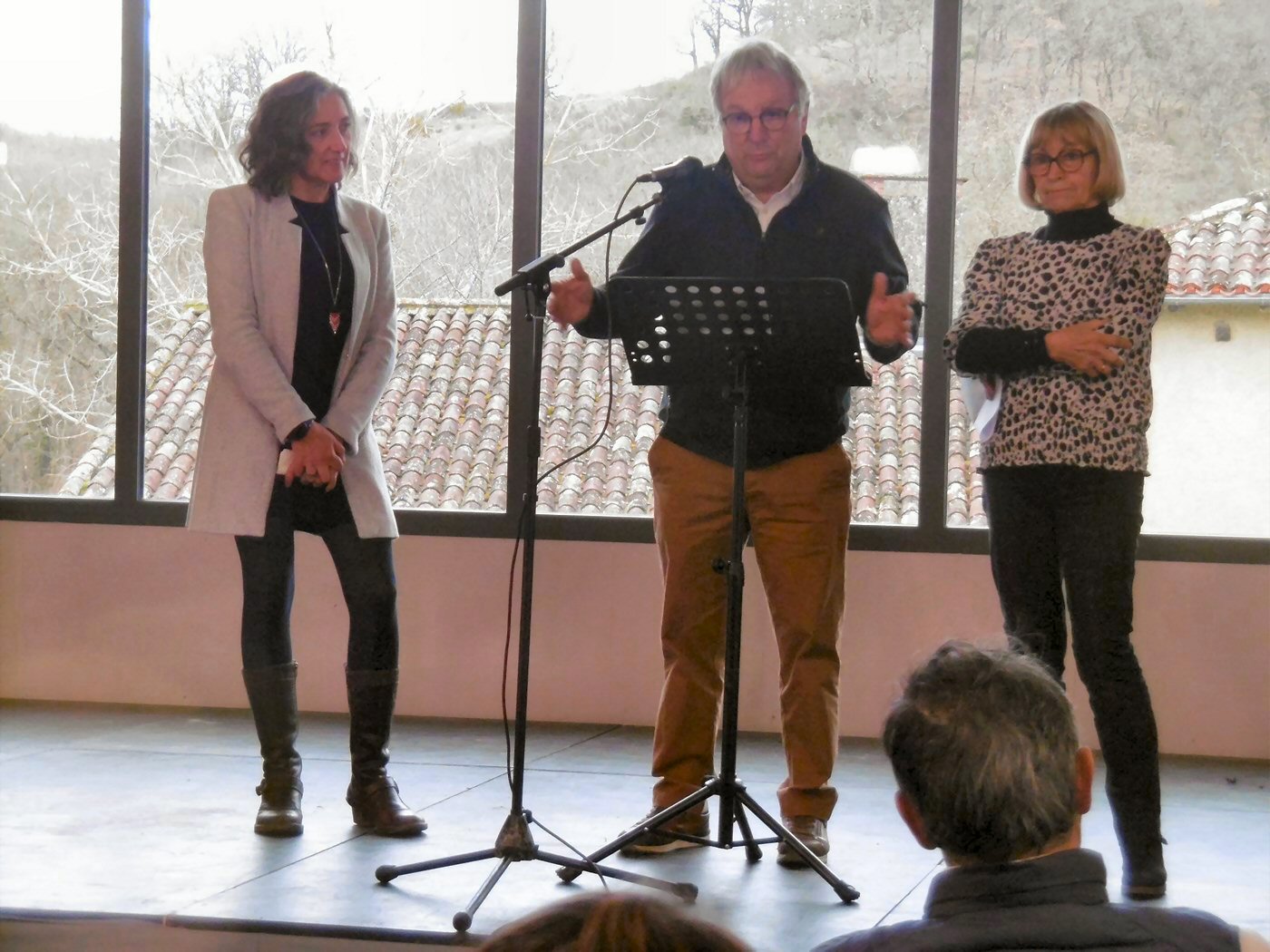 Durant l'allocution du maire, Jacques Serin