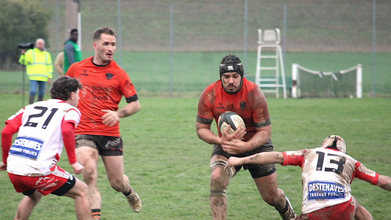 UAV Rugby : la première place échappe aux Vicois avec une défaite face à Maubourguet 21 à 15