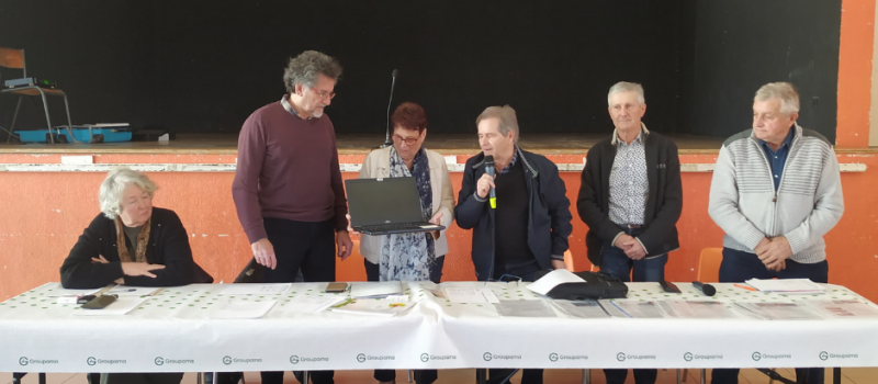 Le Département du Gers remet un ordinateur à l’association Entr’amics à Saramon