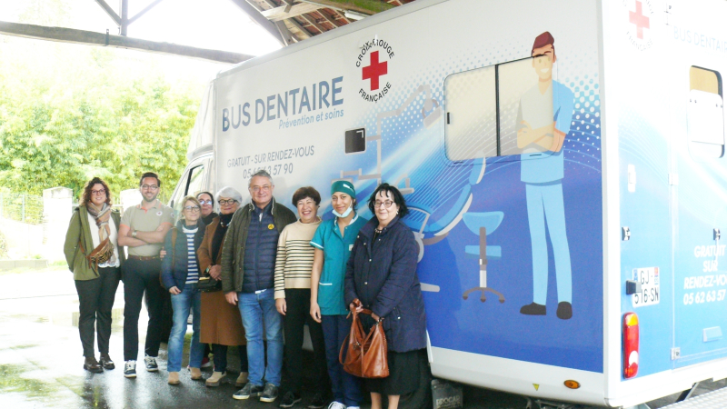 Un arrêt bénéfique pour le bus dentaire