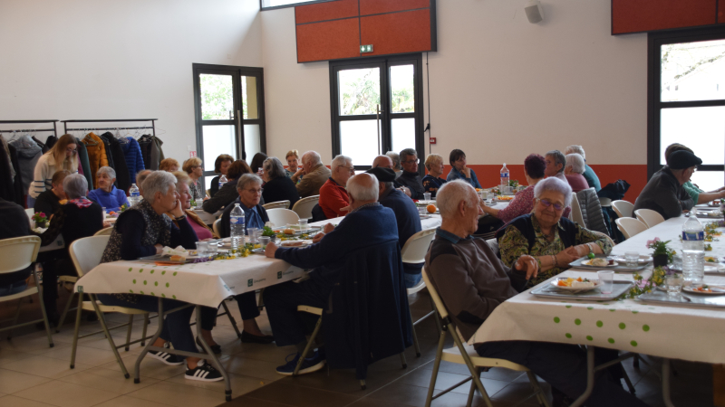 Le club de gym marambataise propose un repas avec animation musicale  !