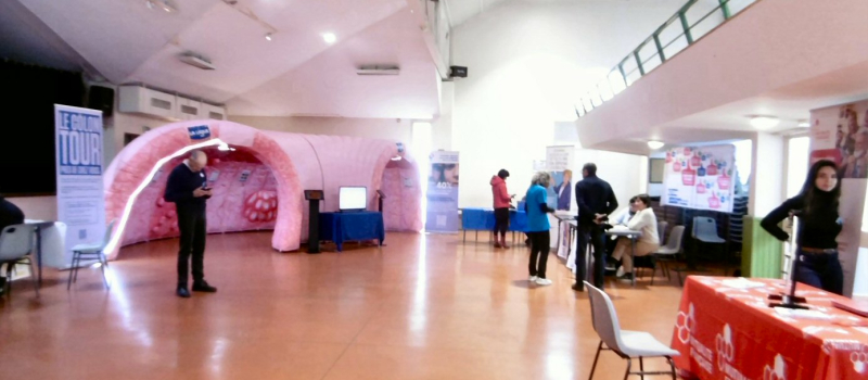 Le Colon Tour a fait étape dans la salle des fêtes
