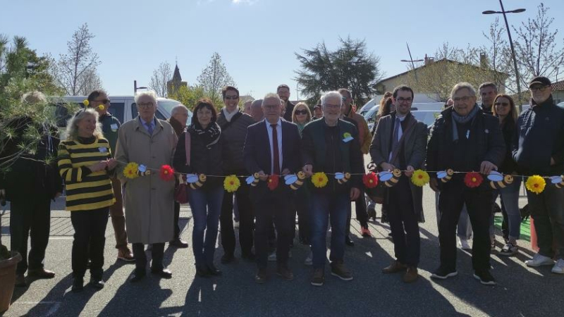 Une  foire  du jardinage pour le plaisir des jardiniers et  des nombreux flâneurs acheteurs