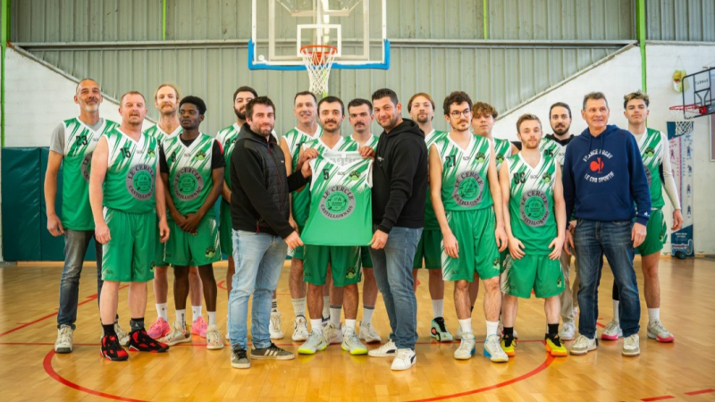 BCCD : les basketteurs garçons étrennent leur nouvelle tenue !