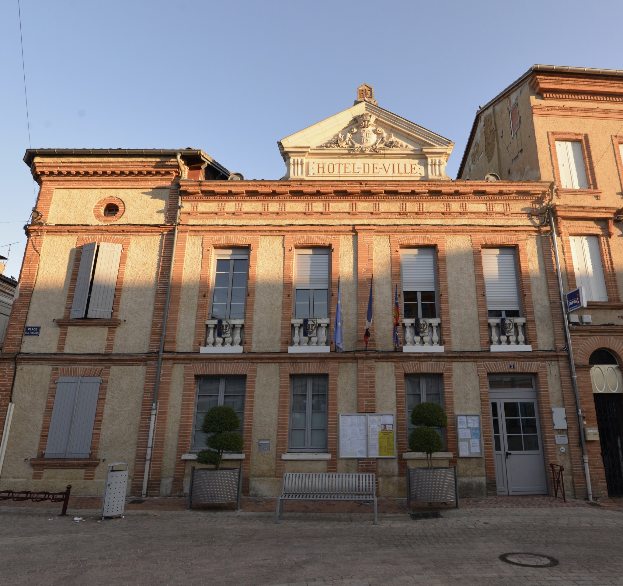 PERMANENCE DU MAIRE ET DES ADJOINTS