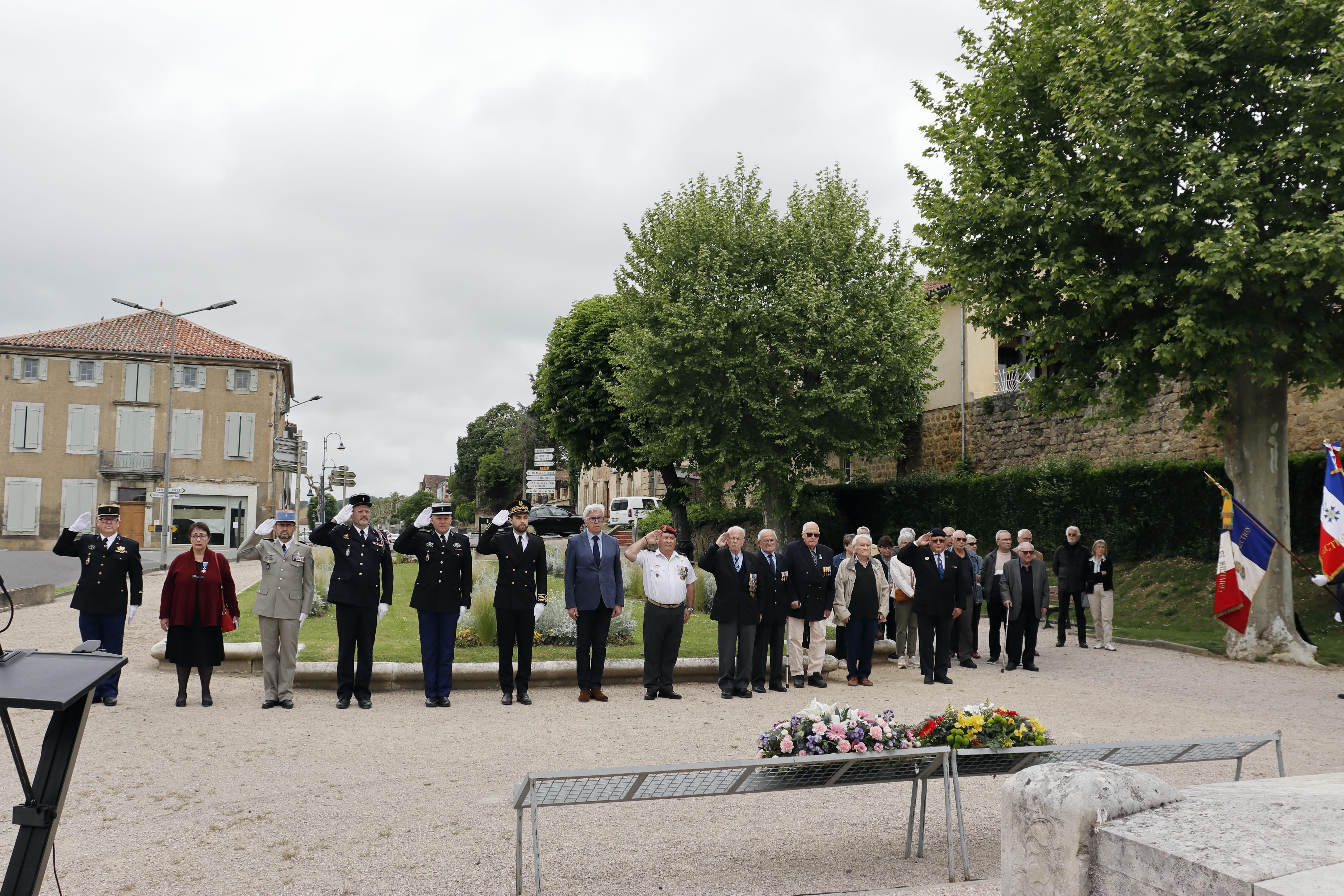 Une cérémonie avec ancrage local