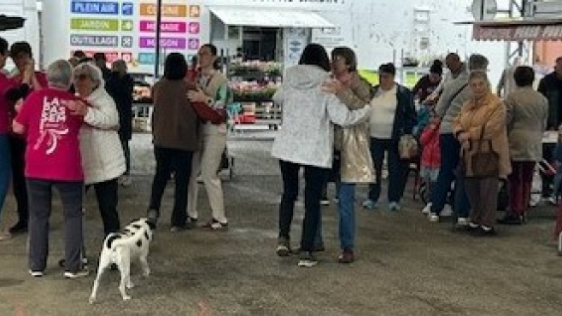 Animation sur le marché hebdomadaire