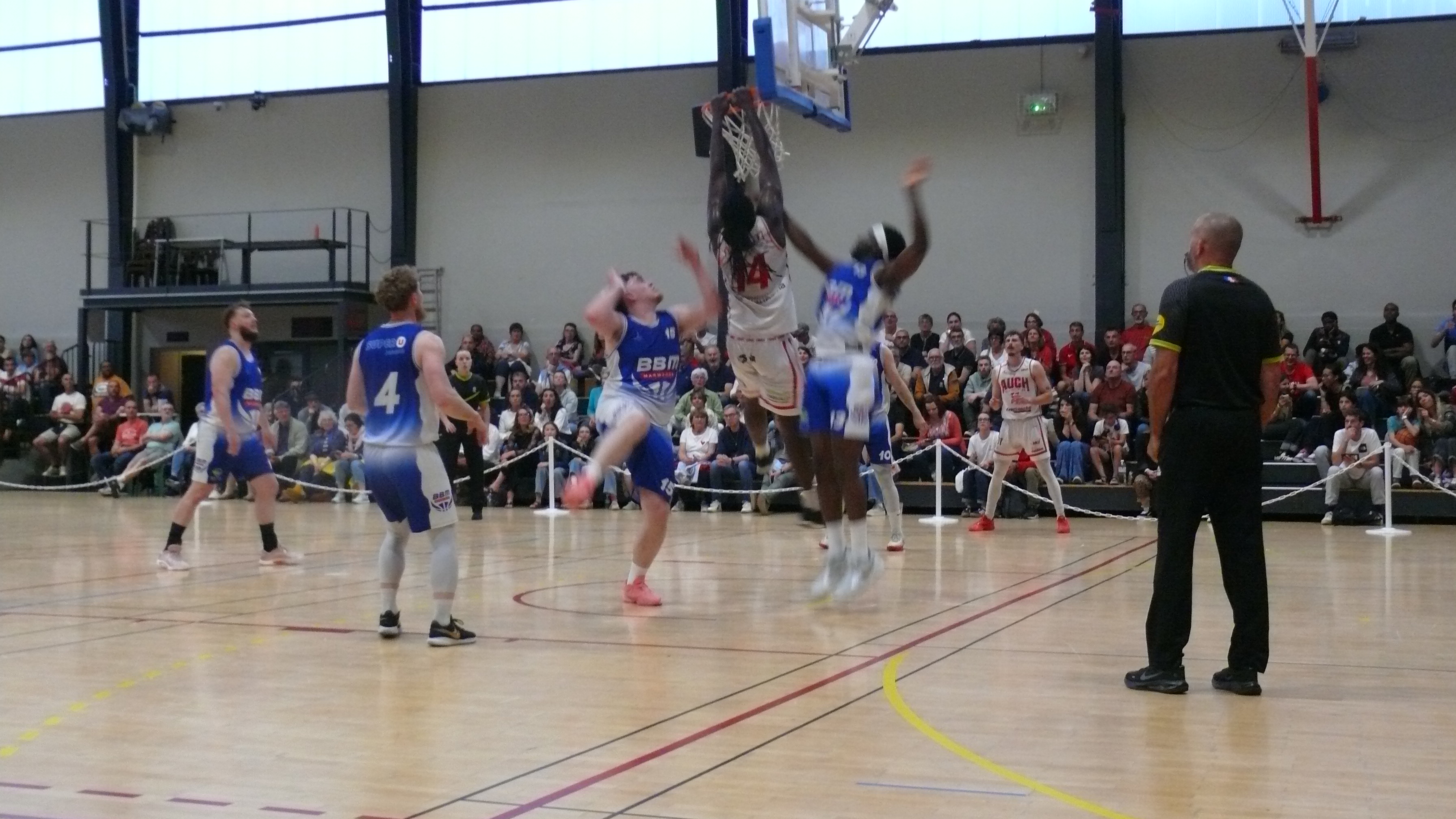 Dunk de Kyliann Gousset.