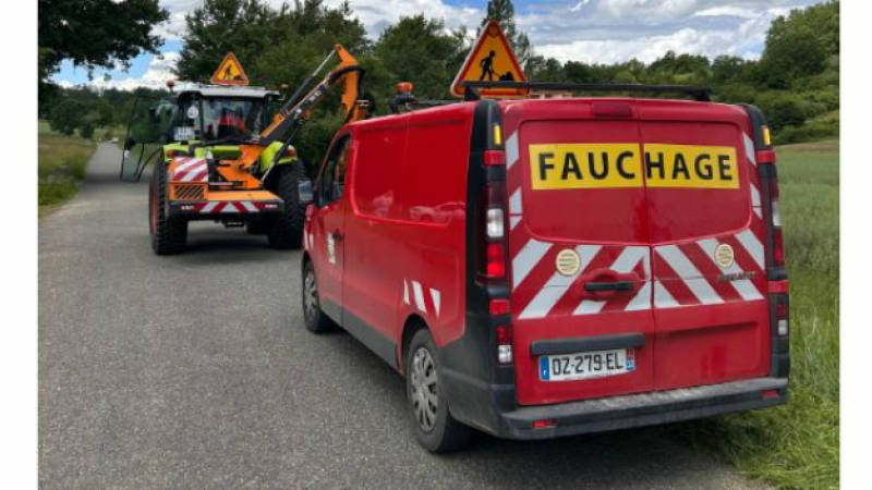 Routes: la campagne de fauchage a débuté ce lundi 11 mai sur les routes départementales