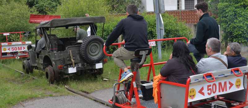 Une Jeep de 1944 reprend la voie ferrée à Nogaro