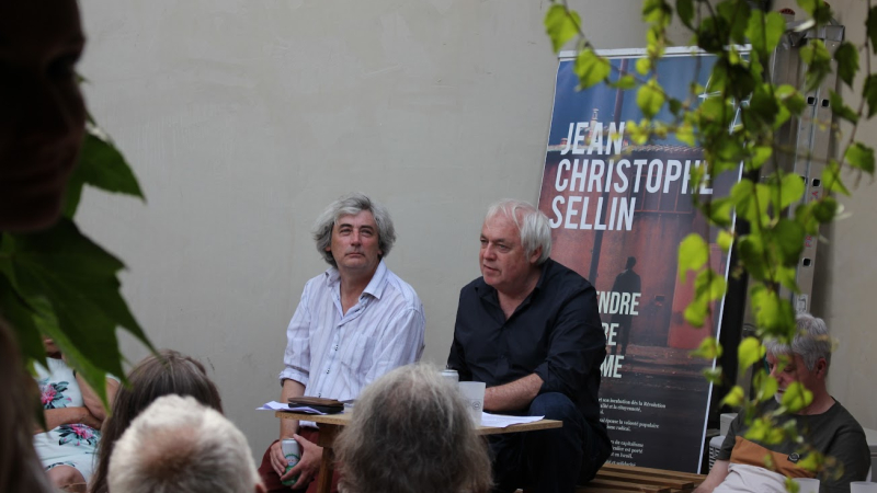 70 personnes pour mieux comprendre le fascisme.