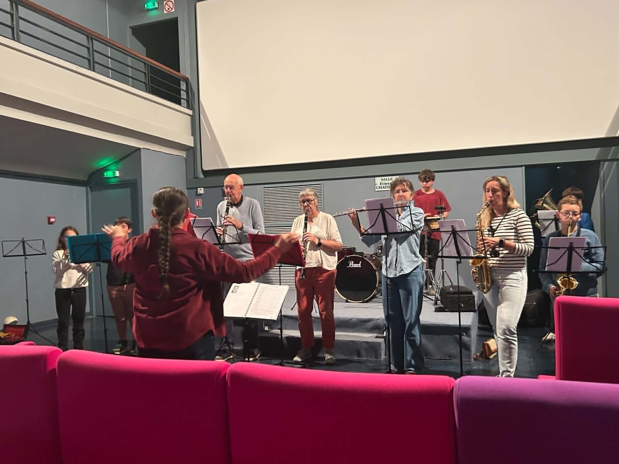 L'orchestre de l'école au cinéma