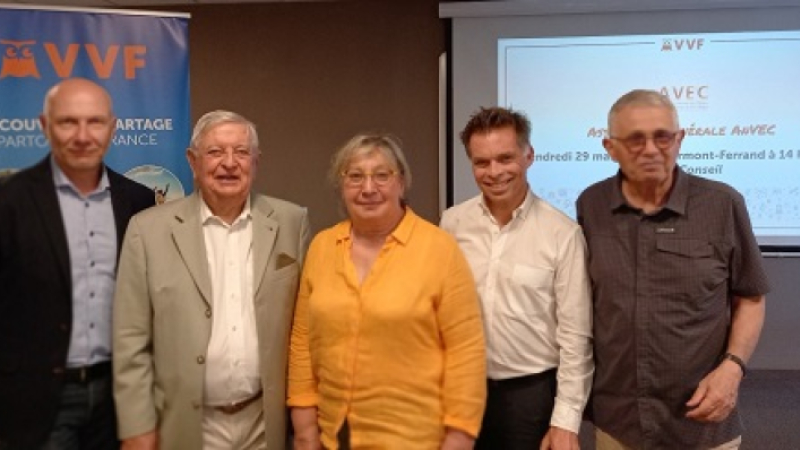 Mauvezin était représenté à l assemblée générale et inauguration du siège de VVF à Clermont-Ferrand