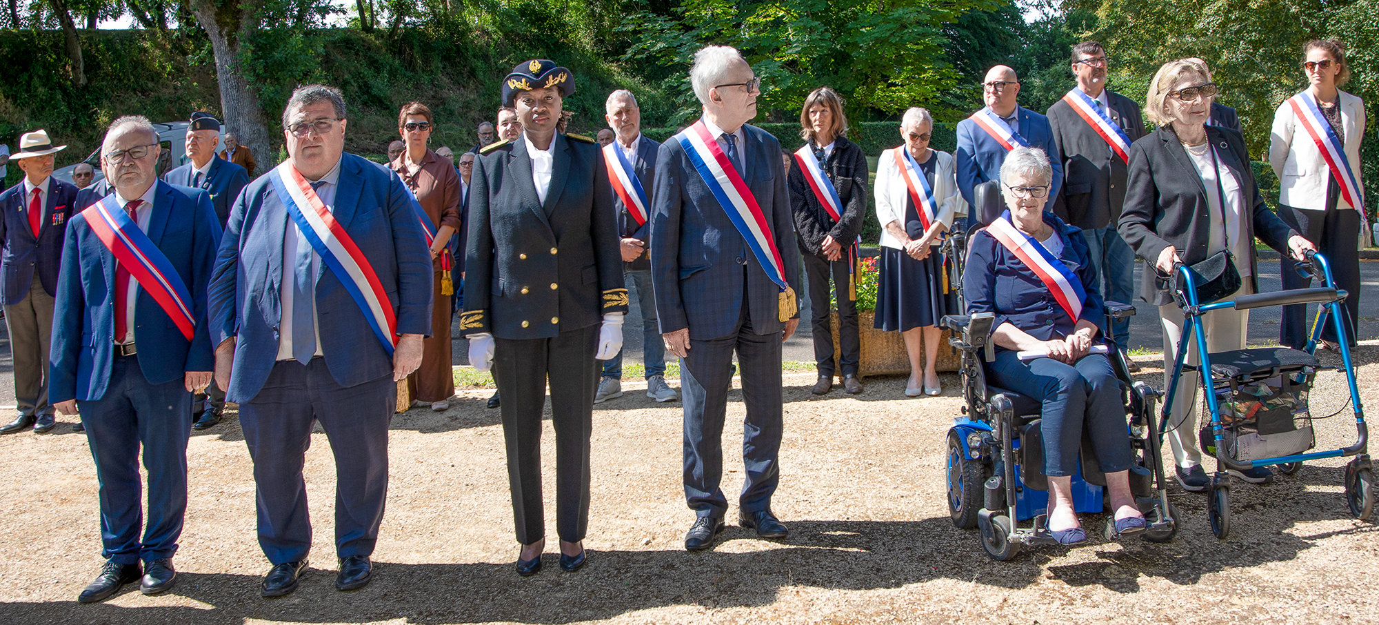 De g. à dr.: Philippe Dupouy, David Taupiac, la sous-préfète, Alain Duffourg, Marie-Claude Mauras et Anne-Françoise Parisot