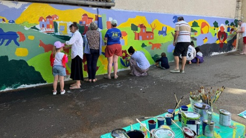 La fresque des liens de l’école de Monfort porte bien son nom