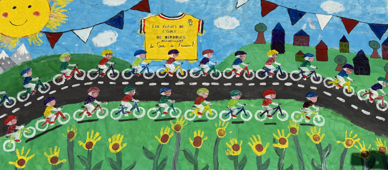 Fresque réalisée par l'école maternelle de Berdoues pour le tour de France