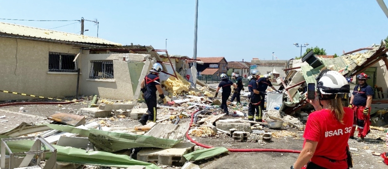 Enorme explosion dans un local de stockage associatif