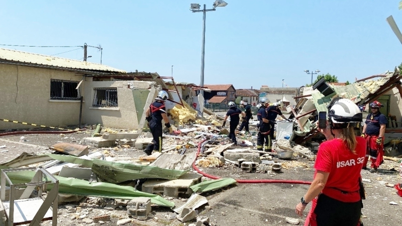Enorme explosion dans un local de stockage associatif