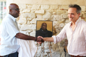 L’artiste Marc Dalessio voit l’un de ses tableaux finaliste du prestigieux Herbert Smith Freehills Kramer Portrait Award, le concours de peinture de portraits le plus prestigieux au monde