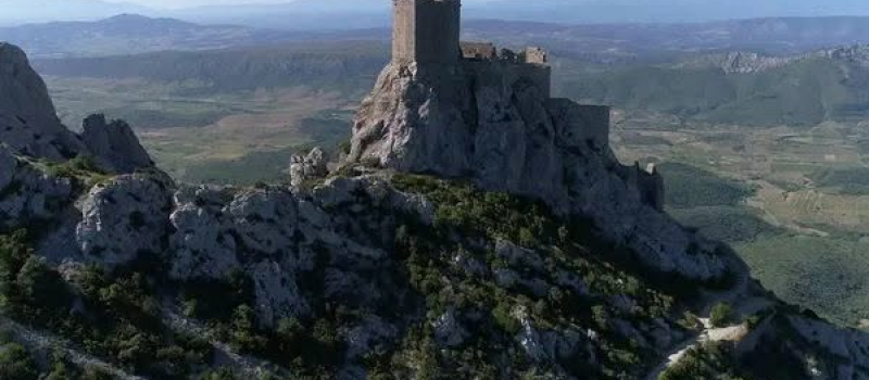 Vive controverse autour des châteaux cathares et rassemblement à Quéribus le 18 juillet à 11 h