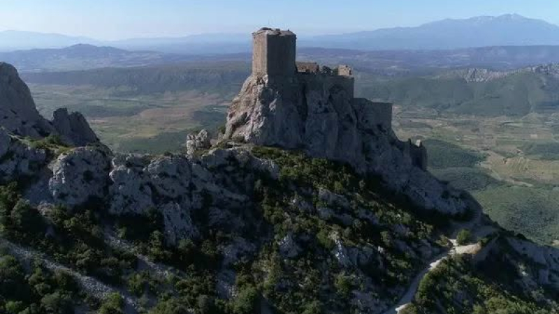 Vive controverse autour des châteaux cathares et rassemblement à Quéribus le 18 juillet à 11 h