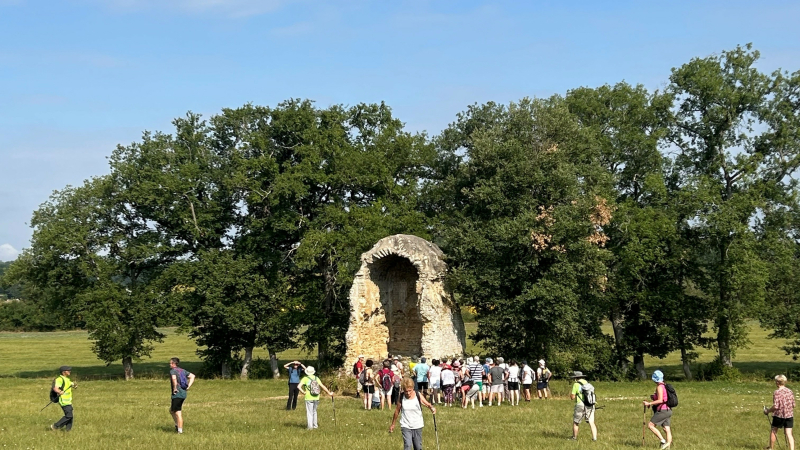 Une randonnée entre patrimoine, nature et convivialité