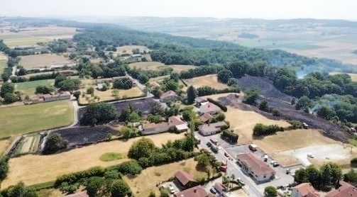 Feu de chaume à Castex. Photo : SDIS 32