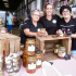 Marché à la ferme   avec les anciens candidats de l'Amour est dans le Pré