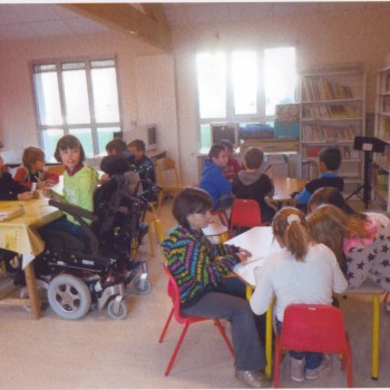 Photo-enfant-handicap-accueil-loisir-périscolaire-Monferran-saves-2014.jpg
