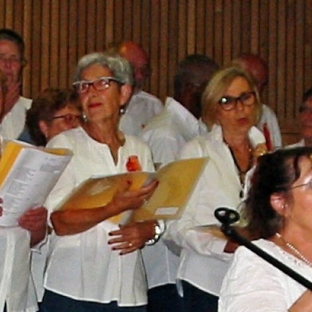 Chorale Pavie en choeur.JPG